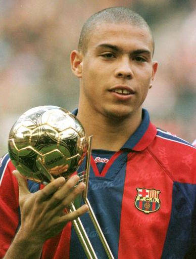 过往辉煌成 过往辉煌成